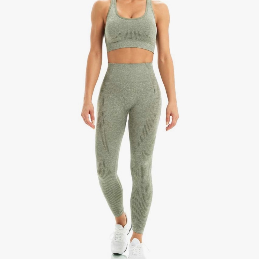 NEW Medium Khaki Grey Marl 2 piece workout outfit STEAMLESS